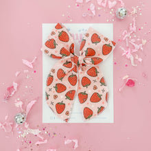 Load image into Gallery viewer, Strawberries: Mini / Small Reversible Clip