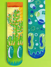 Load image into Gallery viewer, Pals Socks Pokey and Poppy
