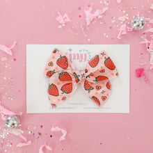 Load image into Gallery viewer, Strawberries: Mini / Small Reversible Clip
