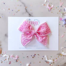 Load image into Gallery viewer, Pink Cheetah: Small / Small Reversible Clip
